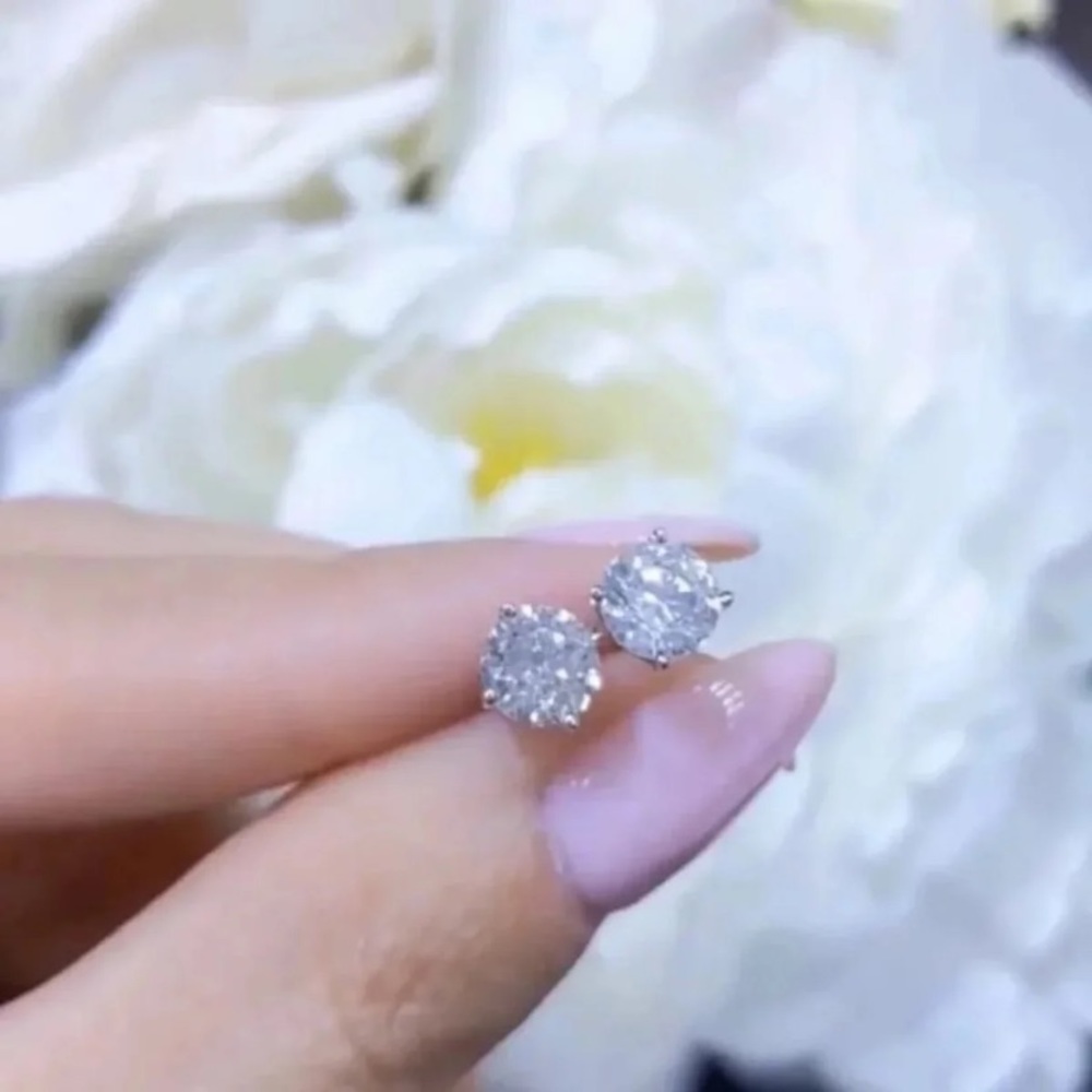 18K White Gold 7mm Diamond Stud Earrings_4